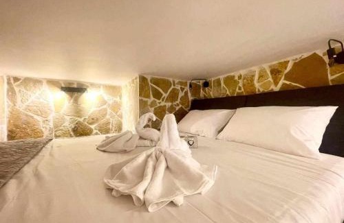 Platia Viktorias Apartment | Athens Central Apartment