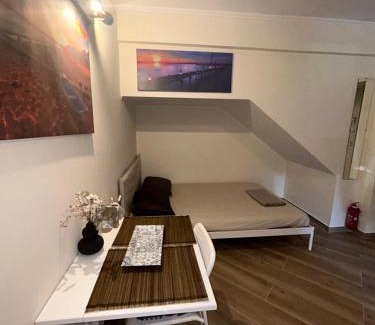 Platia Viktorias Apartment | Athens Central Apartment