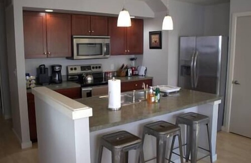 Athens Apartment | Athens city townhouse, 2 King masters, 2.5 baths
