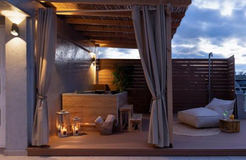 Attiki Apartment | Athens Luxurious Penthouse With Spa 5' to Metro