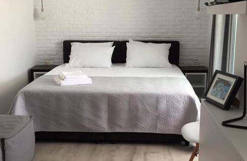 Kinosargous Apartment | Athens View Loft - 01
