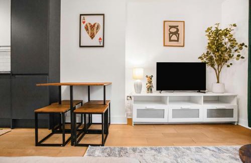 Hoxton Apartment | Athera - Finn House Hoxton, 2 bedroom entire apartment, close to Old Street Station