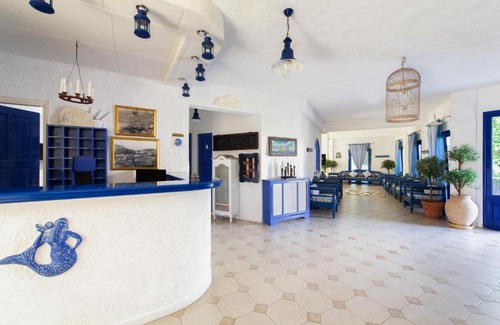 Evdilos Hotel | Atheras