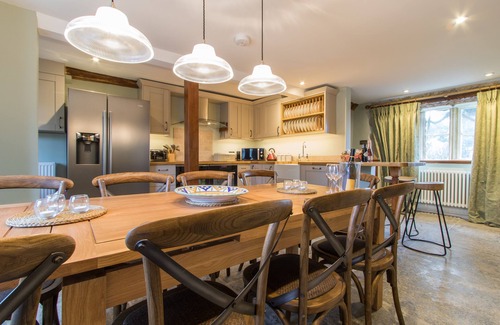 Ilminster Other | Atherstone Farmhouse - thatched farmhouse sleeps 10 guests in 4 bedrooms