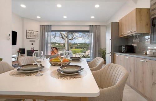 Agia Marina Villa | Athina's House
