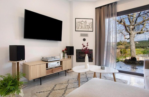 Agia Marina Villa | Athina's House