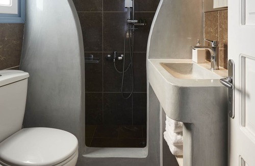 Imerovigli House | Athiri Santorini Hotel