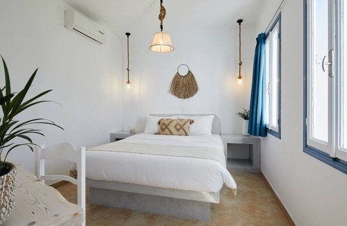 Imerovigli House | Athiri Santorini Hotel