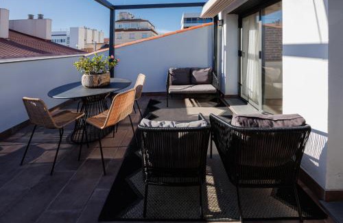 Montgat Apartment | Atico duplex Playa Area barcelona con SPA exterior