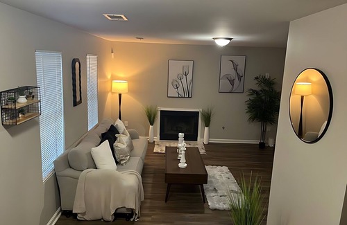 Sandtown House | Atlanta hilltop getaway near downtown w/view