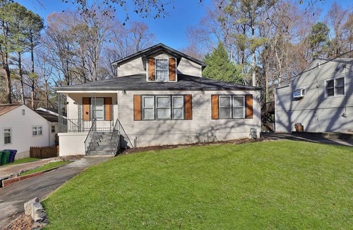 North Druid Hills House | Atlanta Ivy Manor Message Now for Summer Special