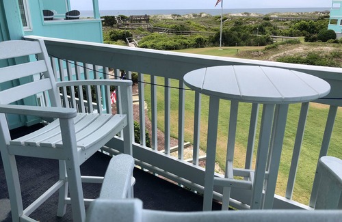 Morehead City Condo | Atlantic Beach Ocean View Condo - 219 SeaSpray