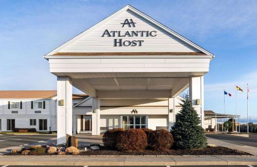 Bathurst Hotel | Atlantic Host Hotel, Trademark Collection by Wyndham