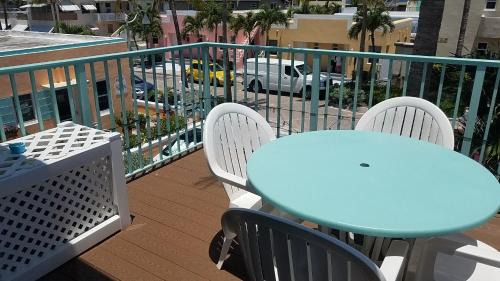 Hollywood Apartment | Atlantic Sands Beach Suites