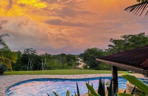 Colon Cabin | Atlantic Side Private Tropical Paradise for 2 - Panama Canal