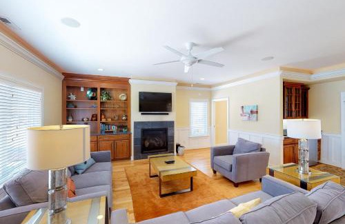 Sandbridge House | Atlantic Villa Fran-to-Sea