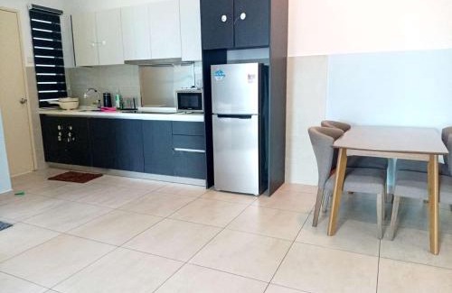 Malacca City Apartment | Atlantis Two Bedroom 4 - 10 pax