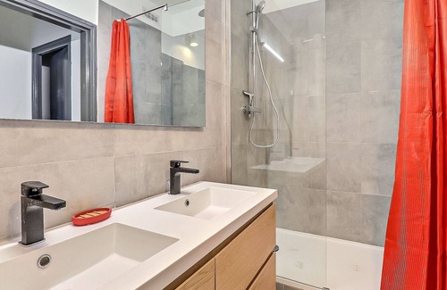 Quartier Administrations Apartment | Atlas - Superb accommodation in the center - Terrace