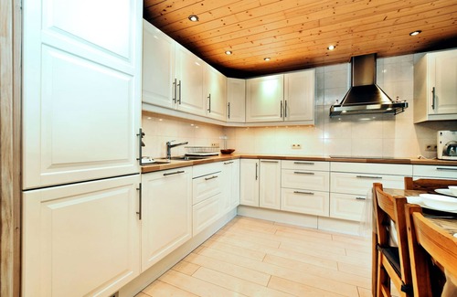 Septon Ski Chalet | Atmospheric chalet with sauna and jacuzzi