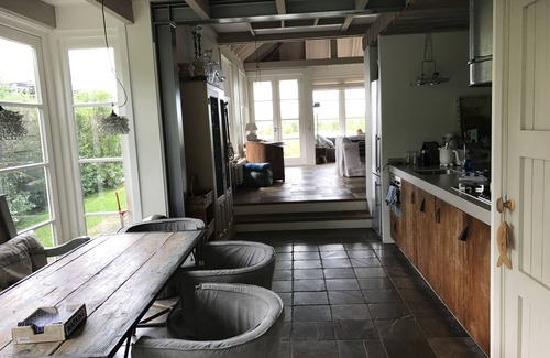 Kaag House | Atmospheric Kaaghuis directly on the lake with a unique view of water and nature