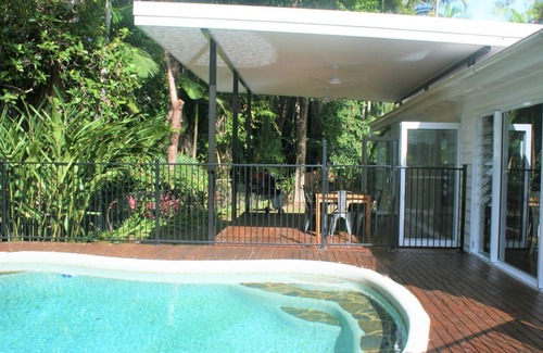 Port Douglas House | Atoll Close, 4 bedrooms, free WiFi, Private Pool, walk to beach, Foxtel