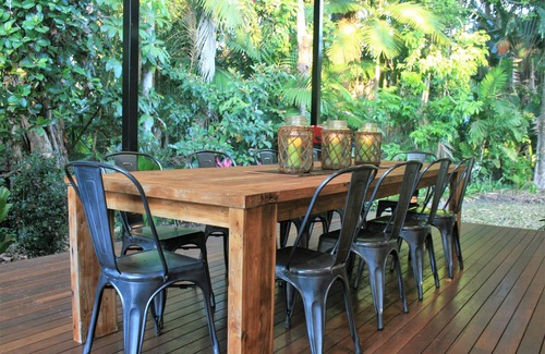 Port Douglas House | Atoll Close, 4 bedrooms, free WiFi, Private Pool, walk to beach, Foxtel