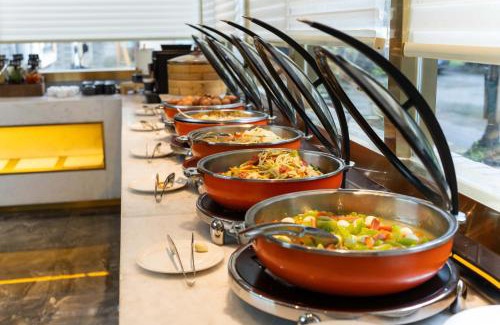 Dujiangyan Hotel | Atour Light Hotel Chengdu Dujiangyan