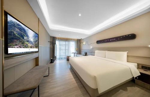 Dujiangyan Hotel | Atour Light Hotel Chengdu Dujiangyan