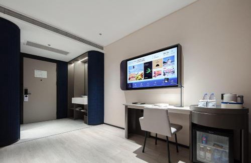 Downtown Hangzhou Hotel | Atour Light Hotel Hangzhou West Lake Lakeside Pedestrian Street