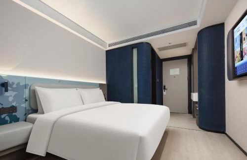 Downtown Hangzhou Hotel | Atour Light Hotel Hangzhou West Lake Lakeside Pedestrian Street