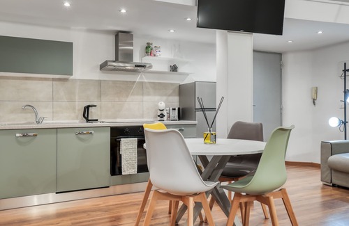 Rione IV Campo Marzio Apartment | ATRHOME- Essential Loft Canova