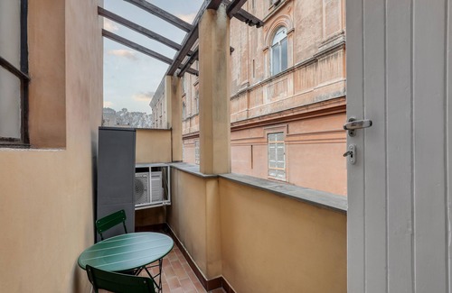 Rione IV Campo Marzio Apartment | ATRHOME- Essential Loft Canova