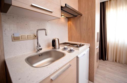 Altınyunus Mahallesi Apartment | Atrium Apart Otel