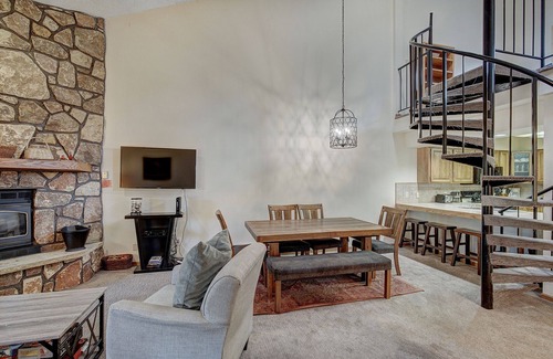 Historic District Condo | Atrium Eagle Condo: Downtown Breck, Spacious
