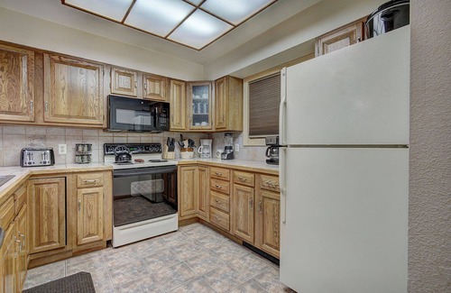 Historic District Condo | Atrium Eagle Condo: Downtown Breck, Spacious