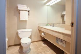 Hastings Hotel | Atrium Hotel Vancouver