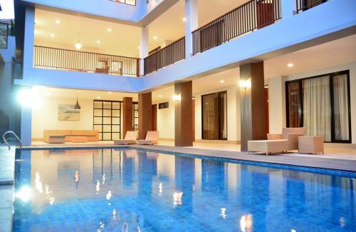 Bandung Villa | Atsuka Hill View Villa 8 bedrooms with a private heated swimming pool