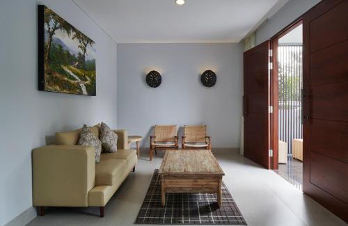 Bandung Villa | Atsuka Hill View Villa 8 bedrooms with a private heated swimming pool