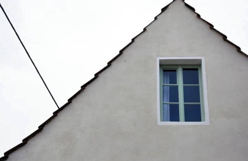 Forst an der Weinstraße Apartment | Attic apartment with a view over the rooftops of Forst for 2-4 people