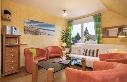 Aschach Apartment | Attic Apartment "Tasoli" with Mountain View & Balcony