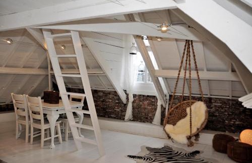 Zandvoort Apartment | Attic Room Judy's