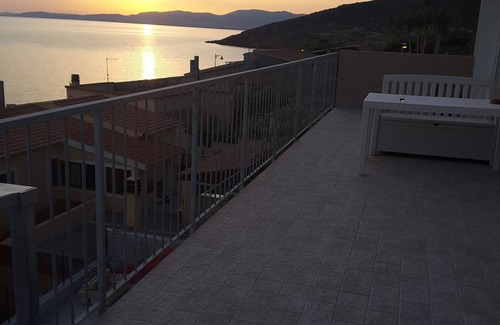 Castelsardo Apartment | Attico Meraviglioso sul Mare, Appartamento con Ampio Terrazzo Vista 180 Gradi