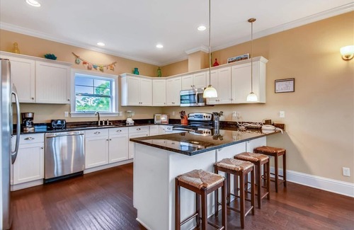 Sea Palm Village House | ATTITUDE ADJUSTER IS THE PERFECT FAMILY GETAWAY!