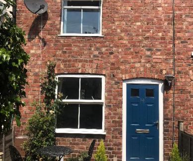 Fakenham House | Attractive 2 bed cottage in Hempton Fakenham