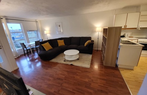 Baerum Municipality Condo | Attractive 2 Rooms Apartment Centrally Located