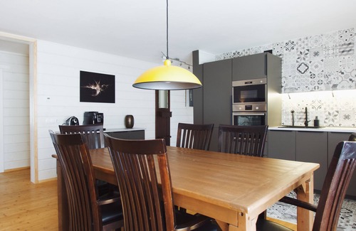 Kaiserslautern Apartment | Attractive apartment on the outskirts with good connections to the city and highway.