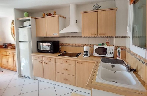 Saint-Pierre-la-Mer House | Attractive T3 detached house with terrace and views over the garrigue.
