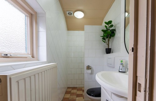 Eefde House | Attractive holiday home in Eefde with garden