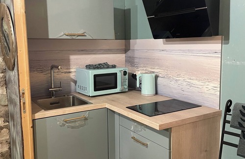 Le Luc Apartment | Atypical apartment in downtown Le Luc en Provence Near Saint-Tropez