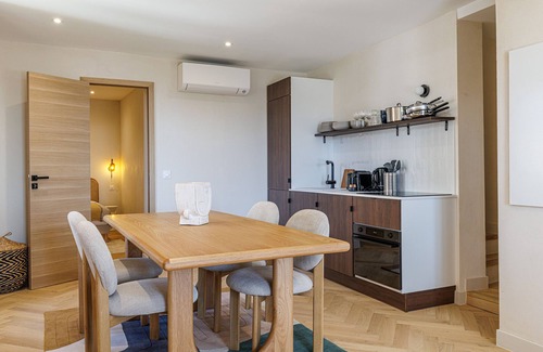 Lazaret Apartment | Atypical Duplex Apartment – Air-Conditioned – 2 Bedrooms